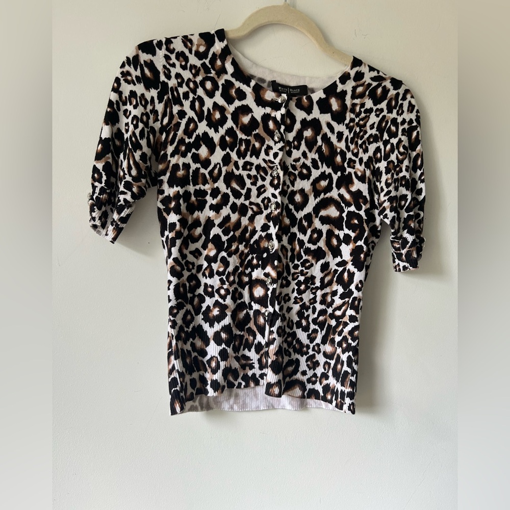 White House Black Market Leopard Print Button Front Cardigan Top XS - Picture 2 of 6